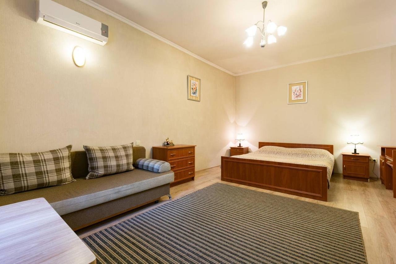 Nadezhda Apartment On Nauryzbay Batyra 37/1 Almaty Ngoại thất bức ảnh