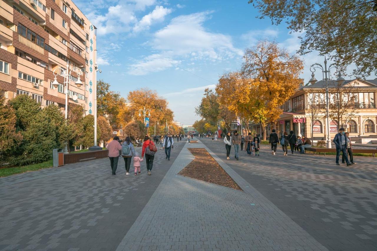Nadezhda Apartment On Nauryzbay Batyra 37/1 Almaty Ngoại thất bức ảnh