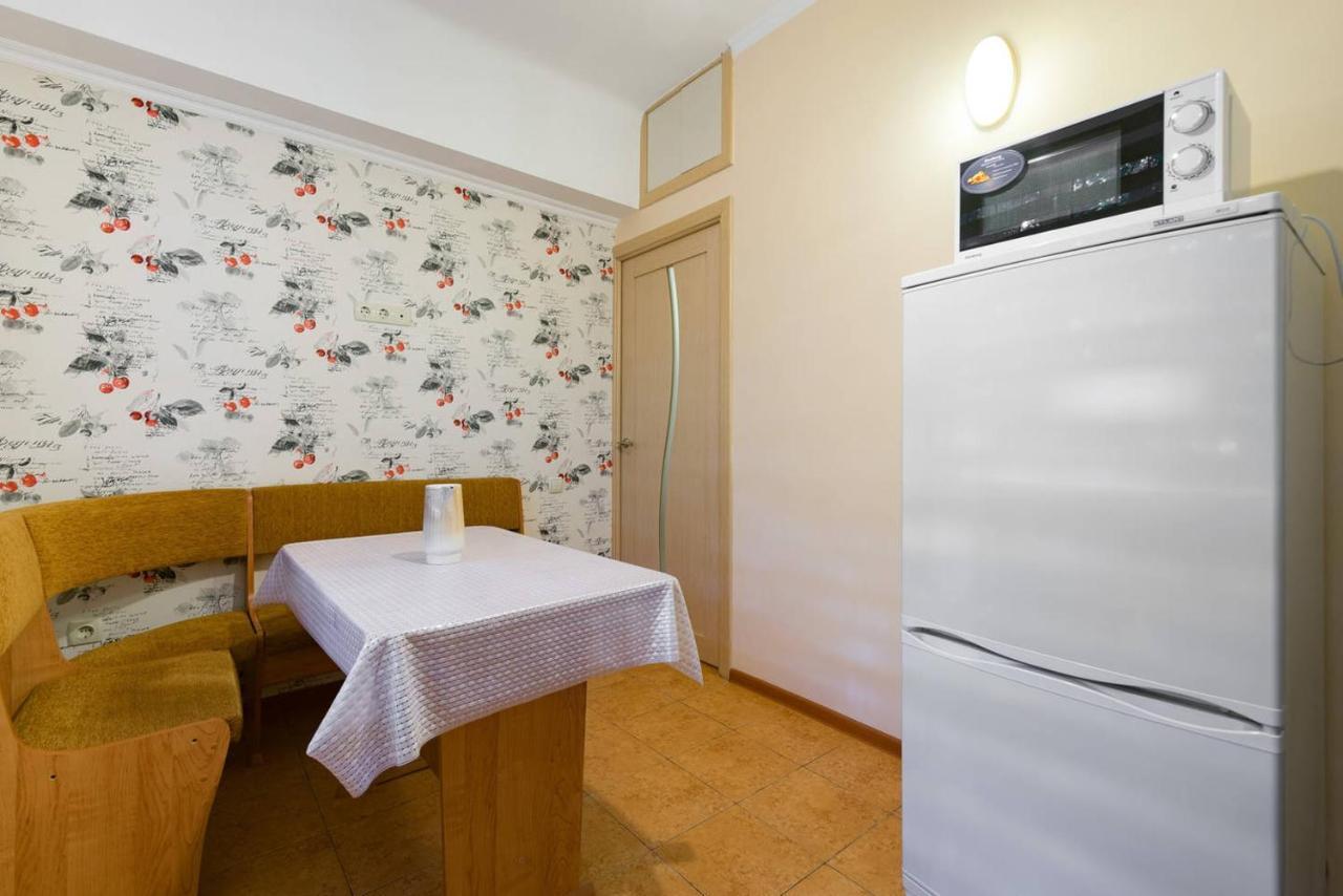 Nadezhda Apartment On Nauryzbay Batyra 37/1 Almaty Ngoại thất bức ảnh
